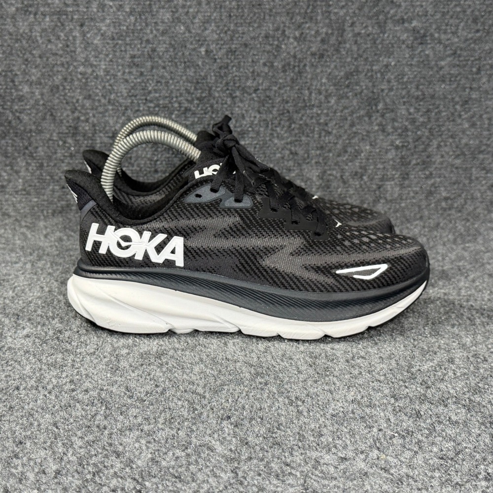 Hoka Clifton 9 Running Shoes Womens 6 Black White Athletic Run Training Sneakers